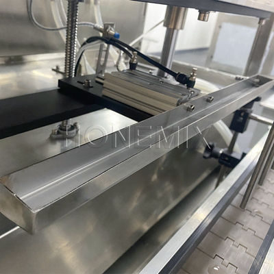 220V chai nước sốt Máy điền chất lỏng PLC kiểm soát Thiết kế chống rò rỉ