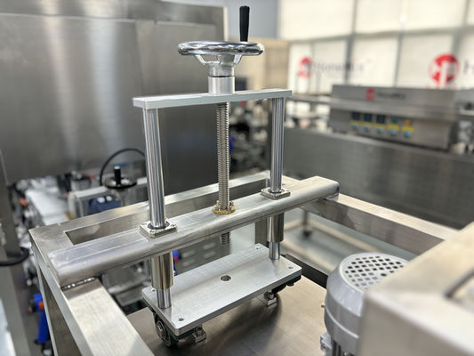Máy đóng gói tự động thu nhỏ phim với dung lượng 0-15 gói / phút